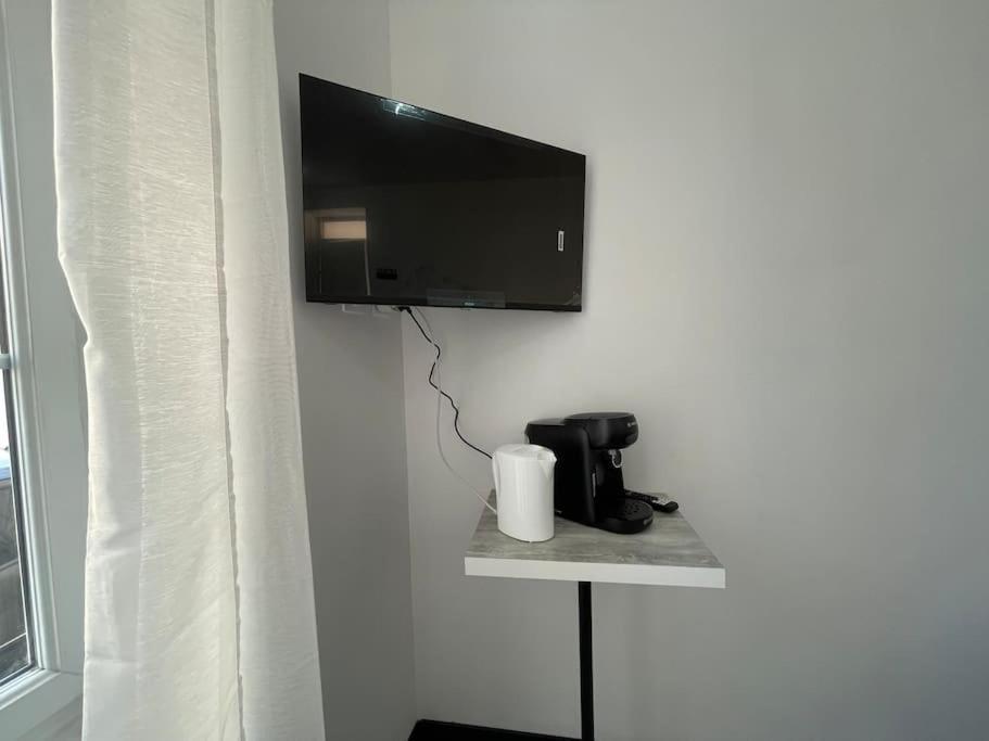 Studio A2 18M2 Cosy 5Minutes Gare Parking Gratuit Rue De La Mure Roanne Exteriér fotografie