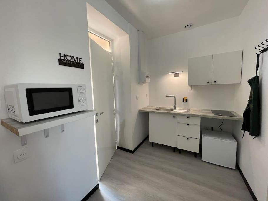 Studio A2 18M2 Cosy 5Minutes Gare Parking Gratuit Rue De La Mure Roanne Exteriér fotografie